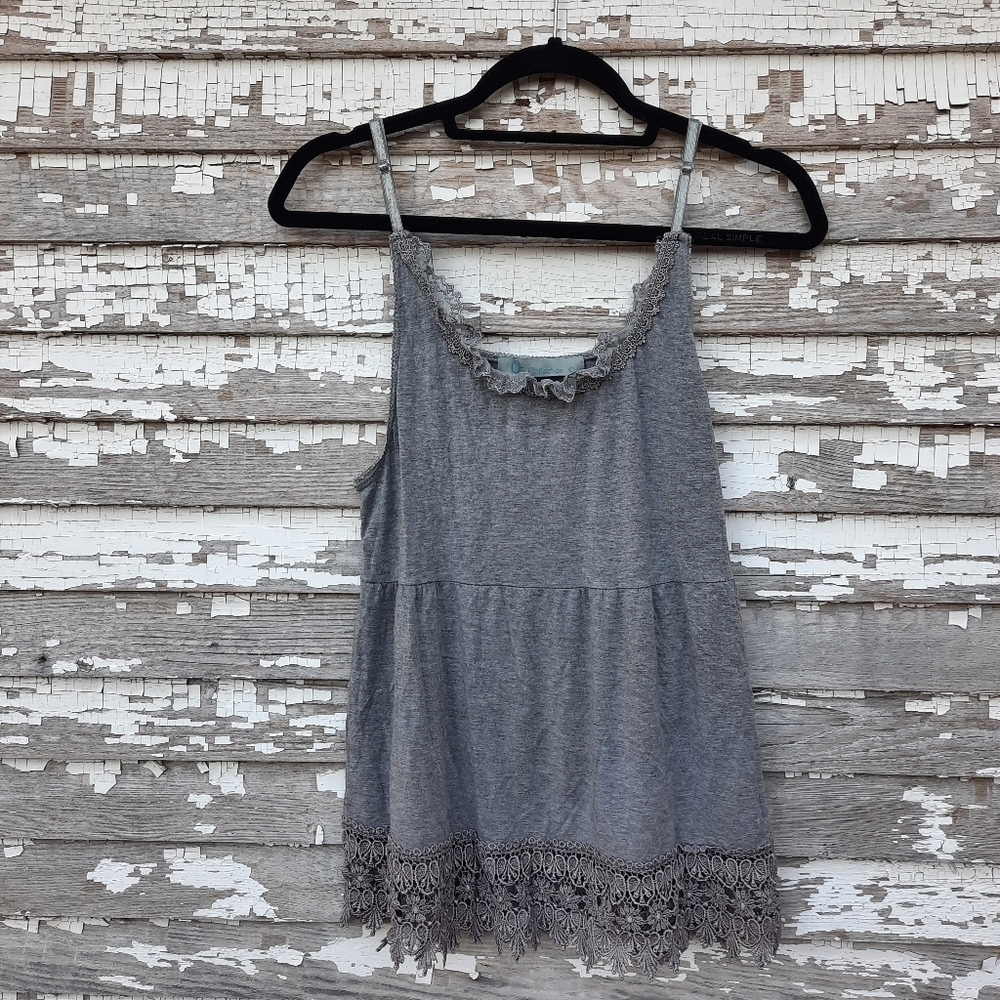 🌟 O2 collection tank top size large - Picture 3 of 7